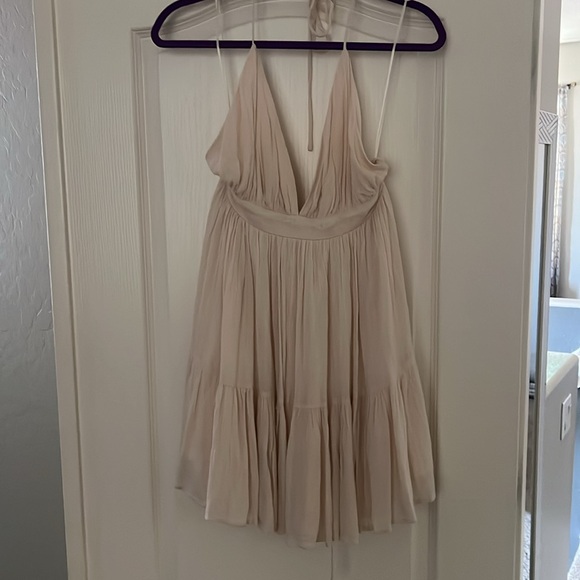 Lovely day Flowy crème stitch and feather summer dress NWT - Picture 7 of 8